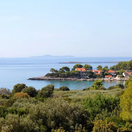 With Parking Space Prizba, Korcula - 219 Апартаменты Прижба